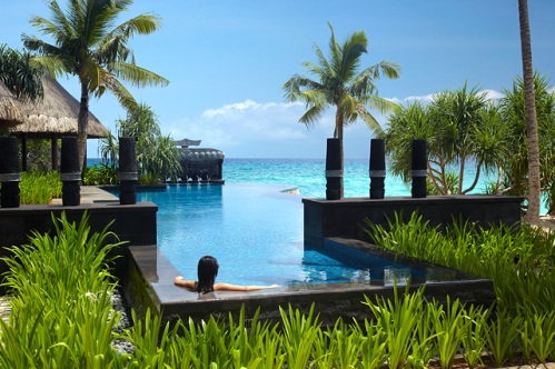 infinity pool by banyugan beach